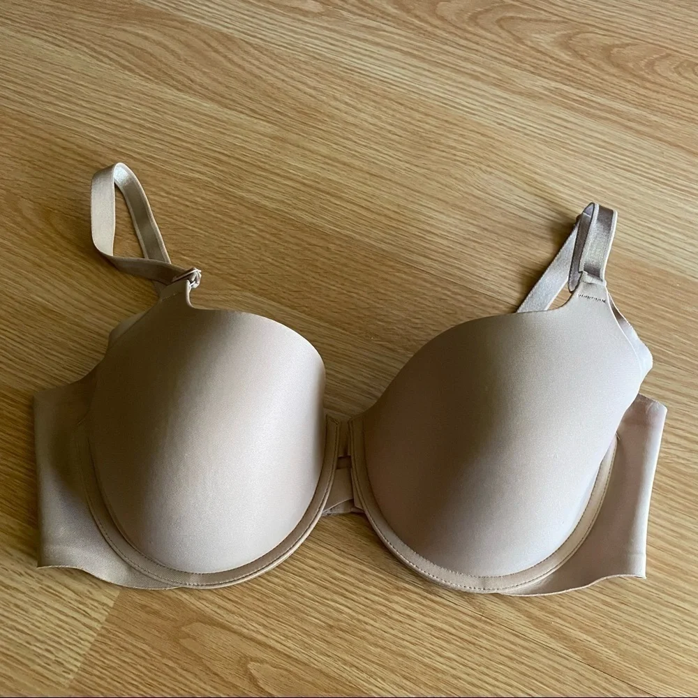 Warner’s Beige Wired Wide Band Bra 38C